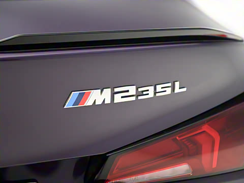 2025�� M235L
