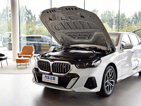 2024�� eDrive 35L M�˶���װ