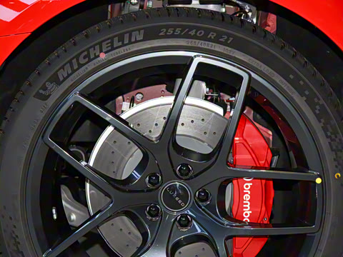 2025�� 703km Ultra�˶���