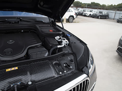 2025�� GLS 480 4MATIC