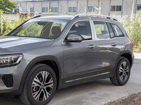 2025�� GLB 220 ������