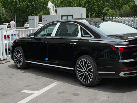 2026�� A8L 45 TFSI quattro ������