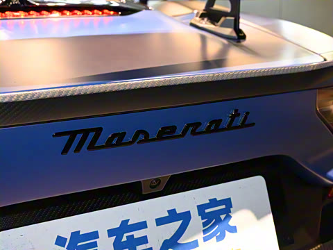 2024�� GT2 Stradale