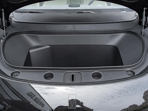 2025�� Max ���������