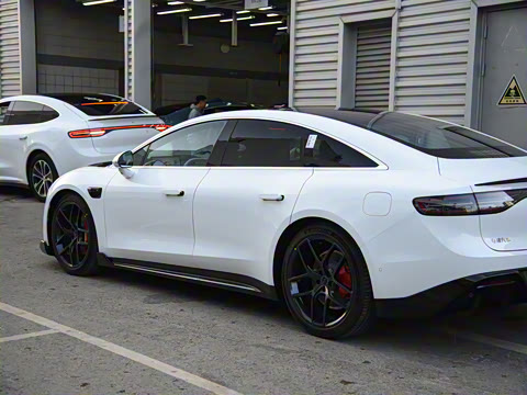 2025�� 785km Ultra