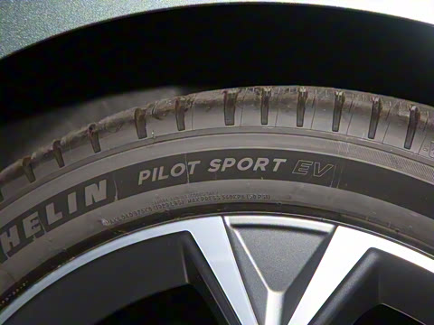 2024�� ����300 Pro��