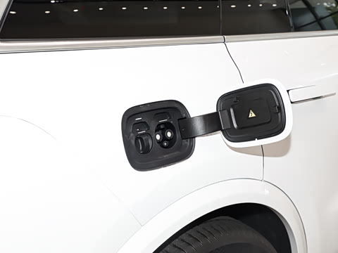 2025�� Ultra ���ܻ��°�