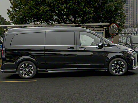 2025�� 2.0T �j������