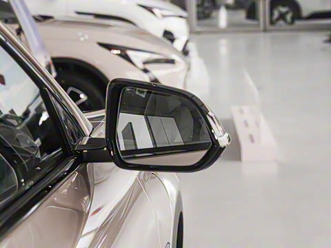 2025�� 735MAX 160kW