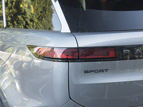 2025�� 400PS Dynamic SE