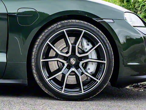 2024�� Taycan Turbo