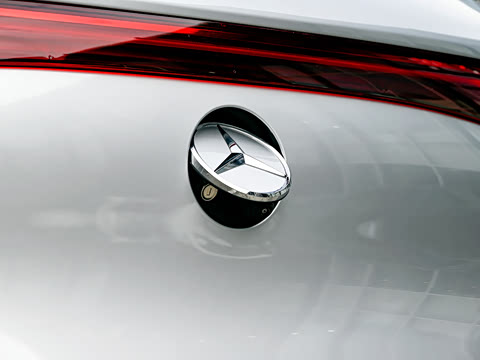 2024�� EQS 680 ���а�