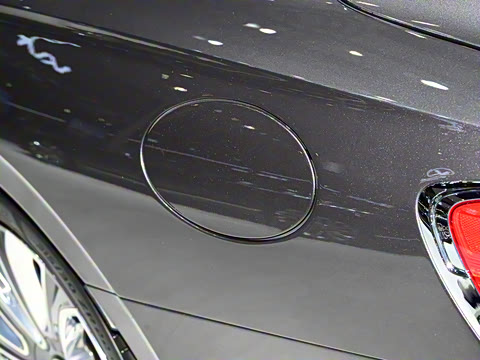 2024�� 4.0T V8 Mulliner