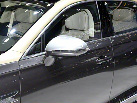 2024�� 4.0T V8 Mulliner