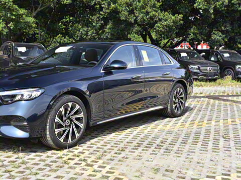 2025�� E 300 L ������