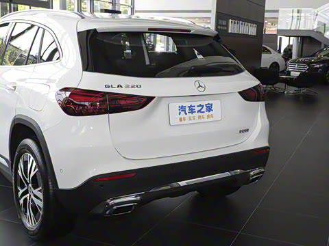 2025�� �Ŀ� GLA 220