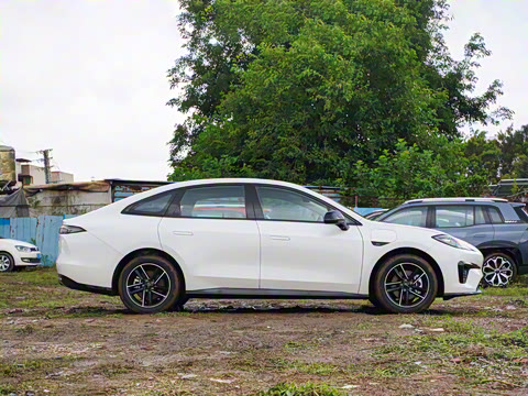 2025�� 650 ������