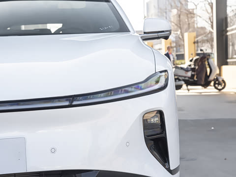 2025�� ��������� 710�콢��