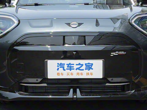 2025�� JOHN COOPER WORKS