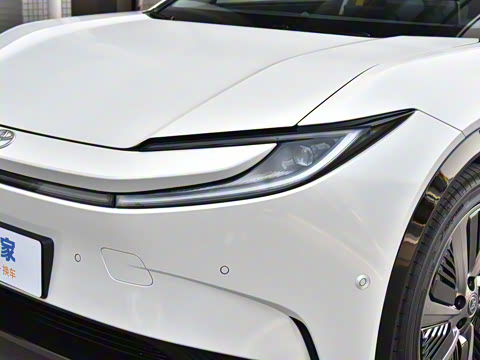 2025�� 550 PRO���а�