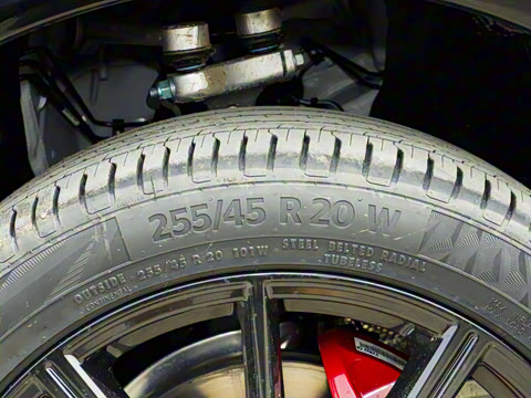 2025�� quattro 45�����ذ� 40 TFSI ������