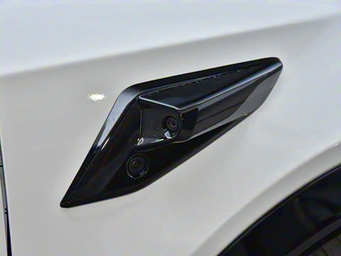 2025�� 550 PRO���а�