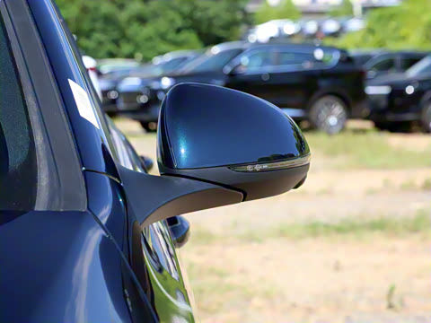 2025�� C 260 L 4MATIC �˶���