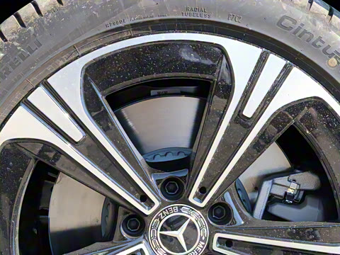 2025�� C 260 L 4MATIC �˶���