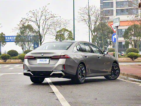 2024�� 530Li ������ M�˶���װ