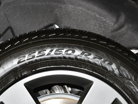 2025�� 130 3.0T P400 ����������