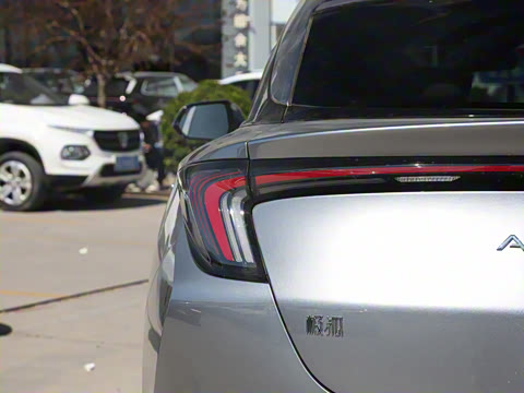 2025�� 735MAX 160kW