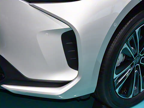 2025�� 560 ����Max��