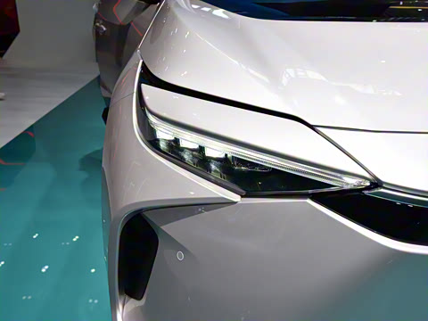 2025�� 560 ����Max��