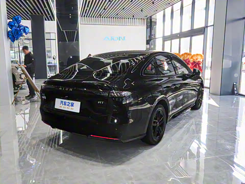 2025�� 650�Ǻ���