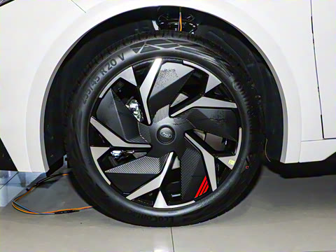 2025 2.0T EcoBoost E 춯 ˶ ST-Line