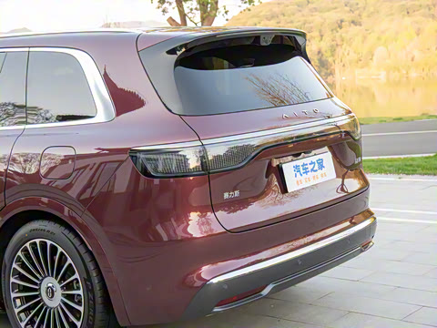 2025�� ���� Ultra�� 53.4kWh 6����