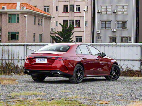 2024�� E 300 ʱ�����˶���