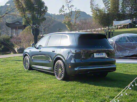 2025�� ���� Ultra�� 53.4kWh 6����