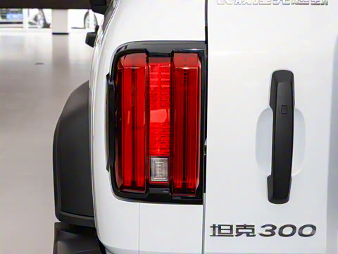 2025�� 2.0T ������