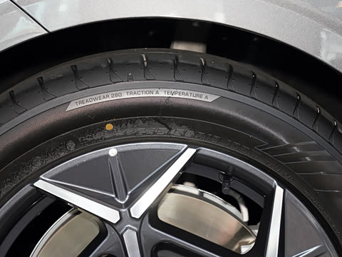 2024�� 95kWh 806km�����Ǽ�Max