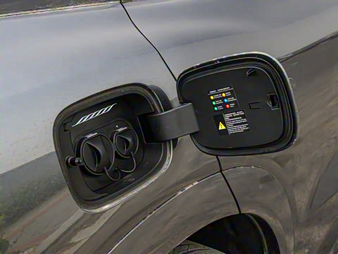 2025�� DM 215KM�����״��콢��