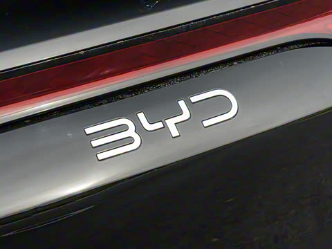 2025�� DM 215KM�����״��콢��