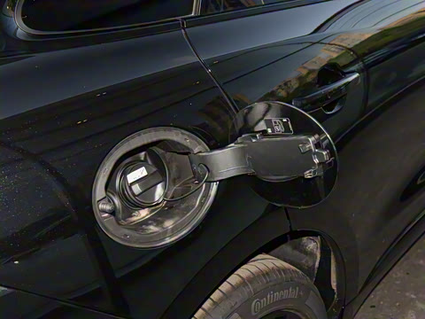 2025�� P400 SPORT