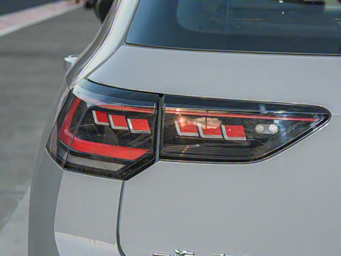 2025�� 380TSI DSG GTI