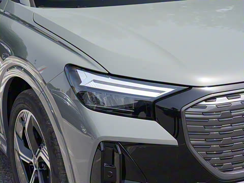 2024�� 50 e-tron quattro ������ҹ��