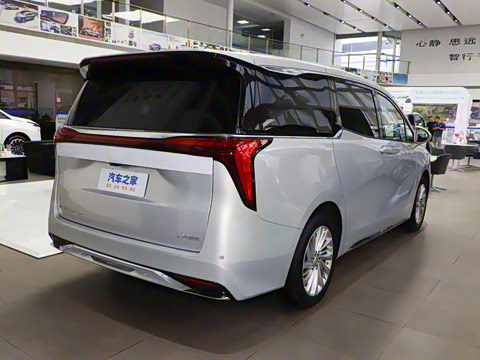 2025�� 2.0T ����������