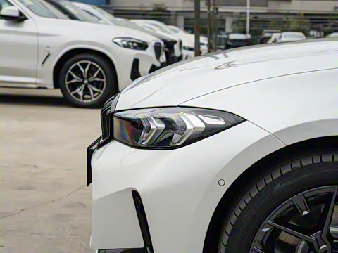 2025�� 330Li M�˶���ҹ��װ