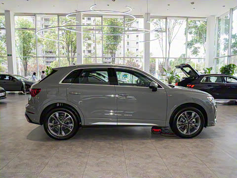 2025�� quattro 45�����ذ� 40TFSI ʱ�ж�����