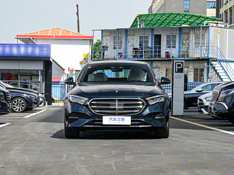 2024�� E 350 e L ���ʽ��϶����γ�