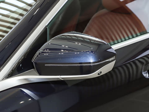 2025�� 530Li xDrive M�˶���װ